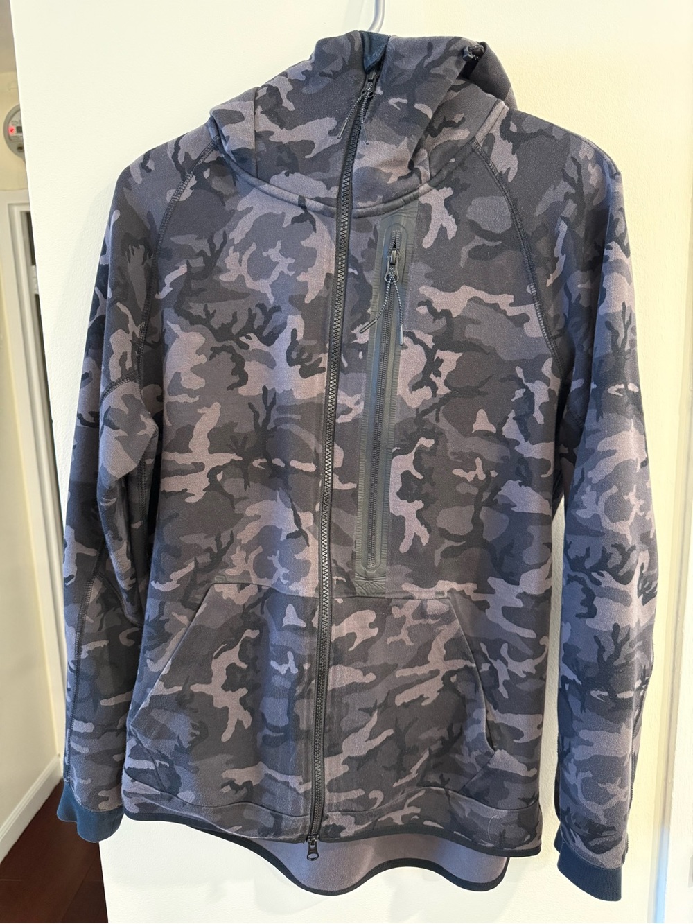 Nike Tech Fleece Men's Gray & Black Camouflage Zip Up 678950-233